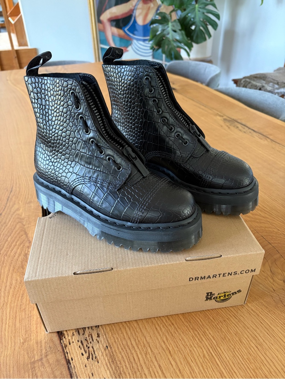 Dr. Martens Sinclair - Atlas Croc Emboss - Size 8